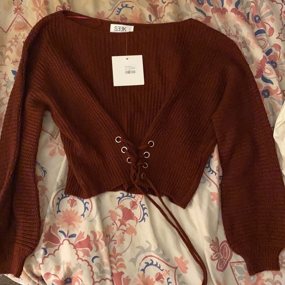 LF Seek Burgundy Cropped Lace Up Knit Sweater Grommet Tie Front Cinched Waist xs - Picture 4 of 6